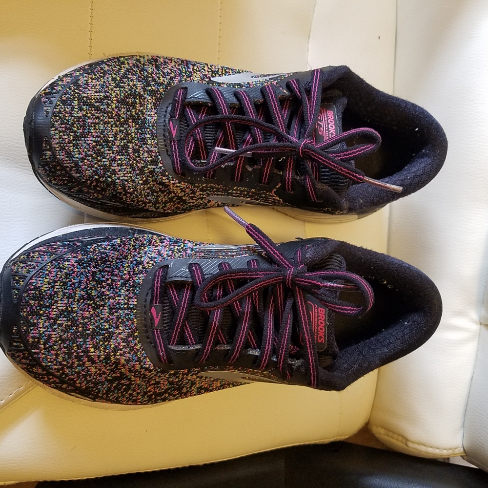 Womens Brooks GTS 18